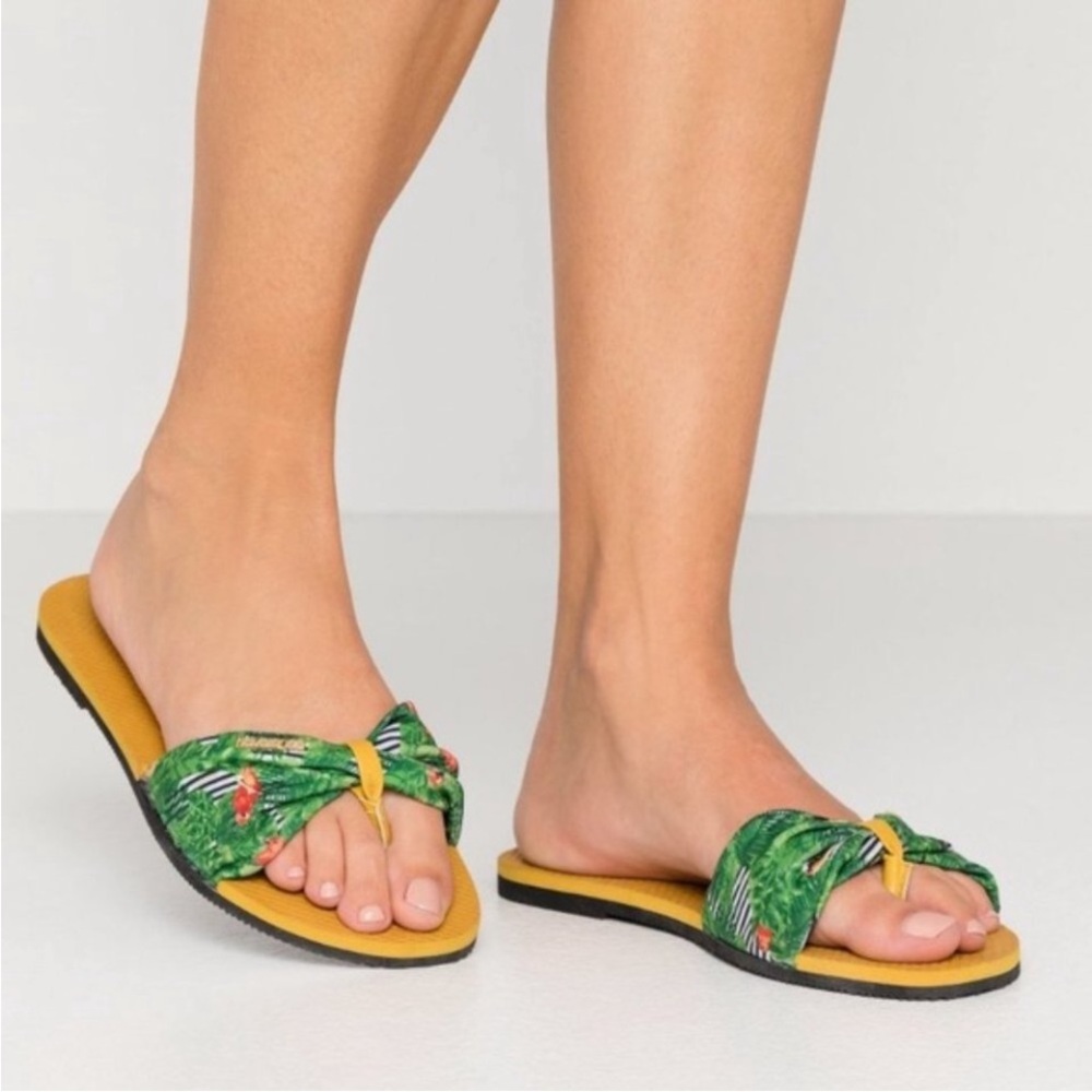 Havaianas Green and Yellow Women's Sandals size 37-38 NWT